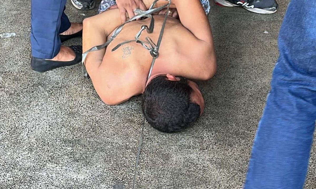 Homem armado com faca ameaça passageiros no Terminal Roberto Silveira, em Niterói